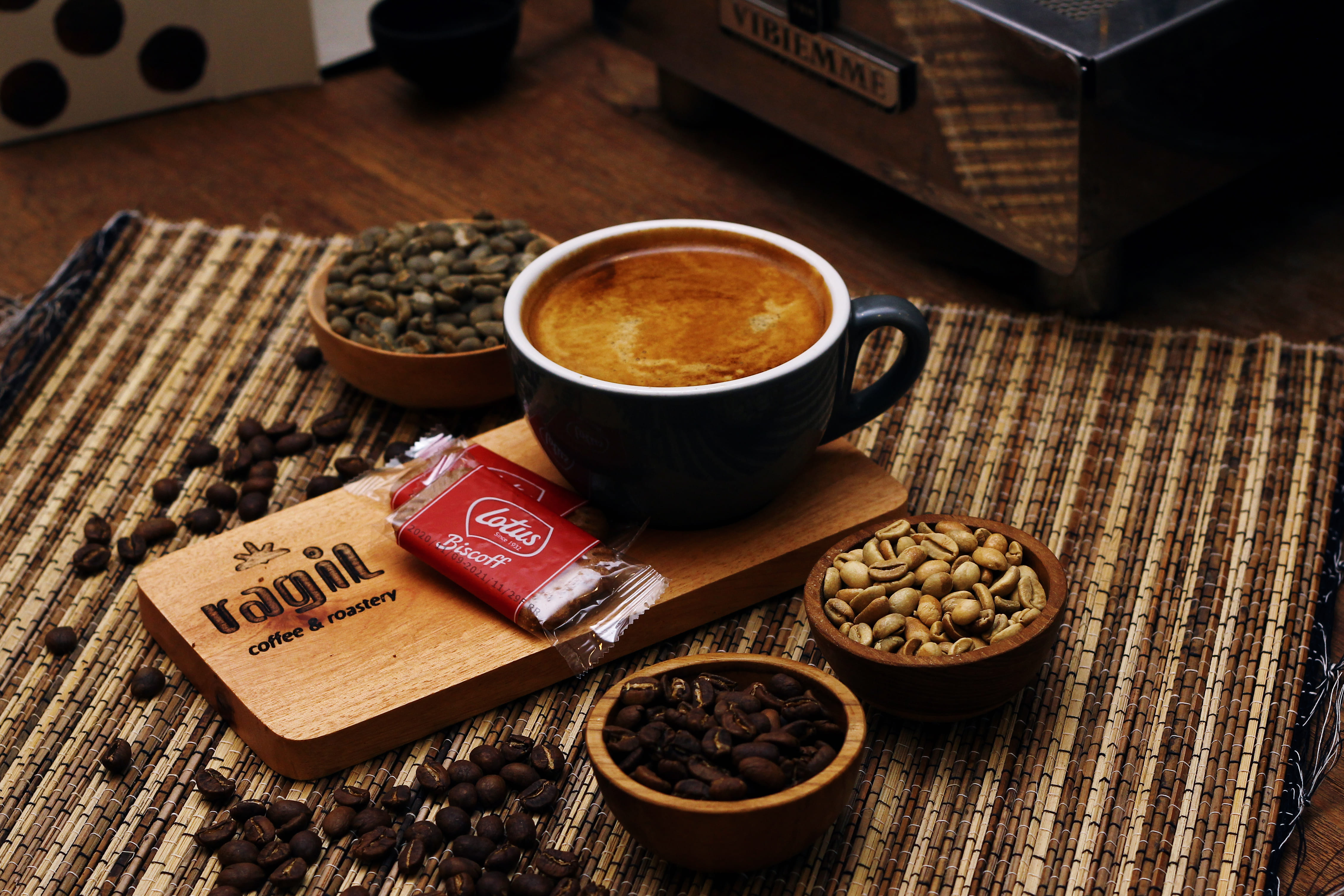 18 - Image Ragil Coffee & Roastery: Visual Eksklusif Menu Makanan & Minuman Portfolio - Loolin